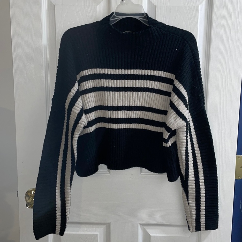 Cropped sweater